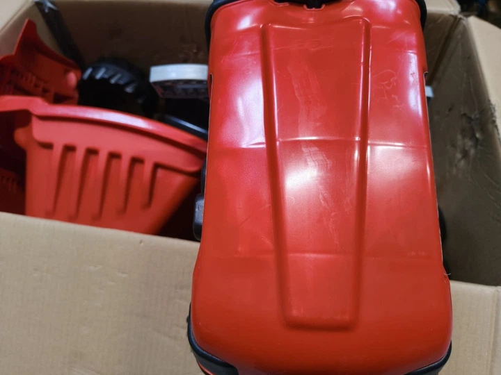 Трактор на педалях Woopie Farmer GoTrac Maxi Plus з причепом Червоний (5904326941625) (955555913351456) - Уцінка - зображення 4