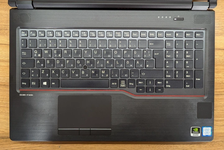 Мобильная рабочая станция Fujitsu Celsius H780 / 15.6