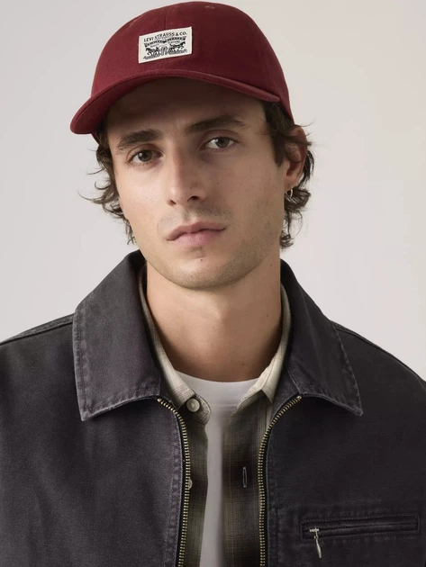 Кепка чоловіча бавовняна Levi`s Relaxed Dad Heritage Cap 000A9-0033 One Size Червона (5401030718135) - зображення 2