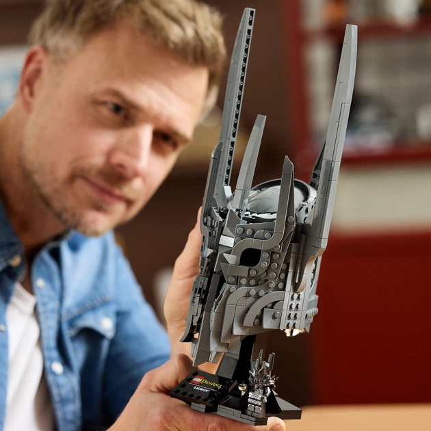 Конструктор LEGO Icons Володар перснів: шолом Саурона 538 деталей (11373) - зображення 8