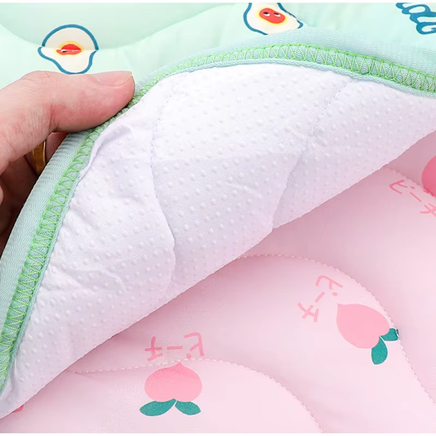 Літня охолоджуюча підстилка для котів Derby Ice Silk Material Summer Pet Cooling Mat Avocado, 50х60 см - зображення 7