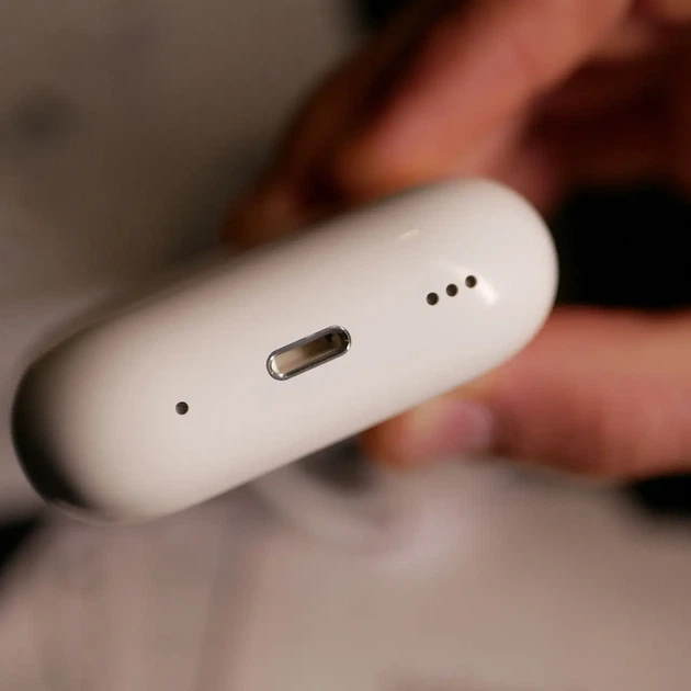 Бездротові навушники AirPods Pro 2 з ANC (активне шумопоглинання), зарядним кейсом, захисним чохлом у подарунок, вакуумні, з мікрофоном, для iOS та Android, White - зображення 5