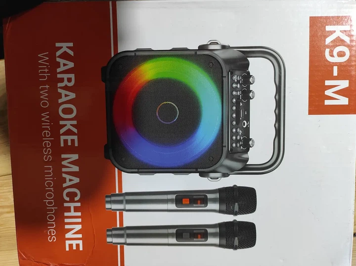 Караоке-машина K9-M с двумя беспроводными микрофонами и LED-подсветкой черная 29х17,7 см - изображение 8