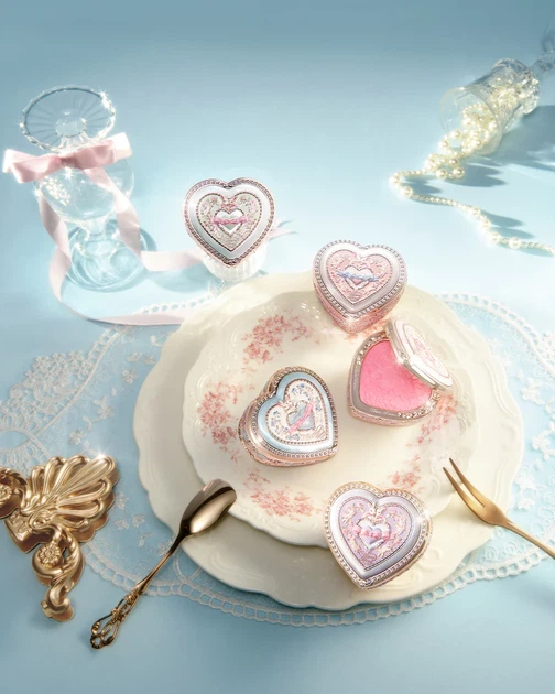 Румяна от Flower Knows Bunny Garden Embossed Blush (03 Ballet Tutu) - изображение 6