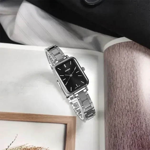 Casio LTP-V009D-1E женские кварцевые часы стальной браслет черный циферблат водозащита 30 м - Фото 7 Casio LTP-V009D-1E женские кварцевые часы стальной браслет черный циферблат водозащита 30 м - изображение 7