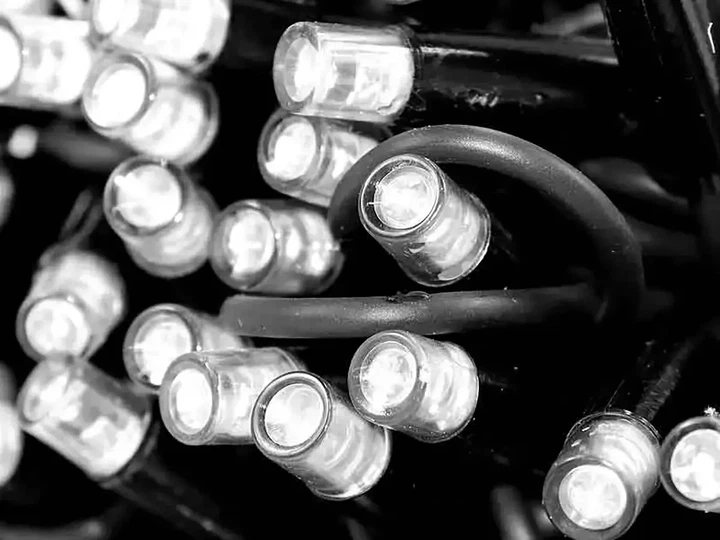 Гирлянда уличная L Lux мерцающая 100LED 10м черный провод 3,3мм белый свет модель LINE-3.3-100-W-2 - изображение 4