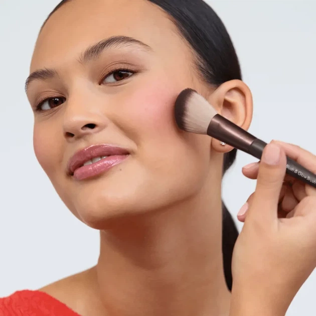 Скошений пензлик для рум’ян Oriflame GIORDANI GOLD код 47828 - зображення 3