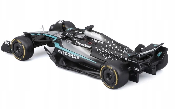 Металева модель автомобіля Bburago Formula Mercedes AMG G. Russell 1:43 38237_63 (4893993382378) - зображення 5