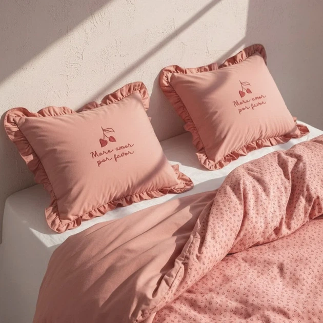 Komplet pościeli Homla Cherish Love Poszewka na pościel 160 x 200 cm + 2 poszewki na poduszki 50 x 60 cm z mikrofibry w wisienki z falbanką (5906496725425) - obraz 3