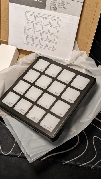 M-VAVE SMC-PAD Портативный MIDI-контроллер с 16 MPC-драм-педами (черный) - изображение 6