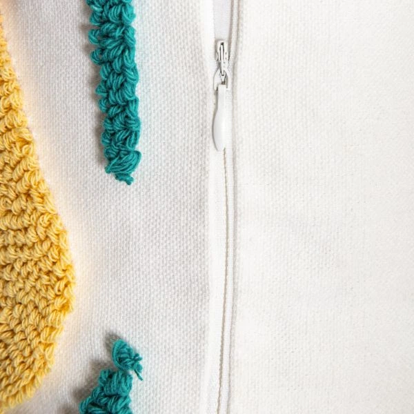 Наволочка Homla Lamis з бахромою та туфтованими квітами 45x45 см (5906496770562) - зображення 4