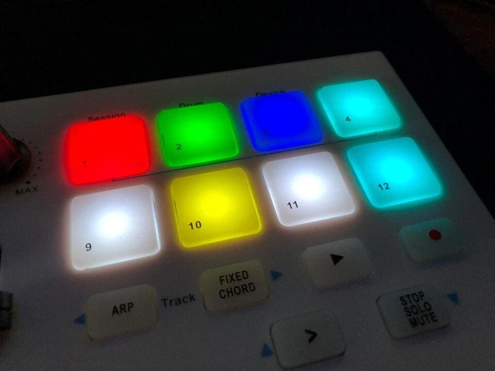 MIDI-клавіатура Miditech Garagekey Groove II - зображення 4