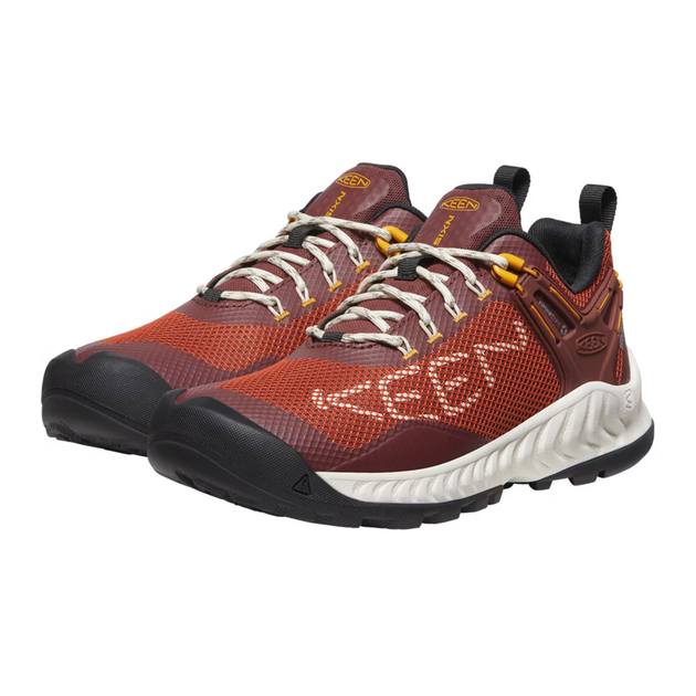 Жіночі трекінгові черевики Keen Nxis Evo Wp низькі водонепроникні червоні 35,5 1027796 (35,5) - Фото 2 Жіночі трекінгові черевики Keen Nxis Evo Wp низькі водонепроникні червоні 35,5 1027796 (35,5) - изображение 2