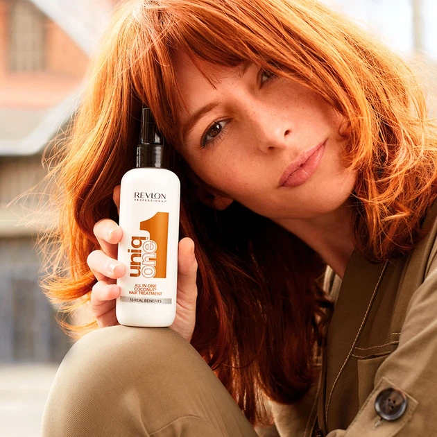Незмивна спрей-маска для волосся з ароматом кокоса Revlon Professional Uniq One All in One Coconut Hair Treatment, 150 мл - зображення 2