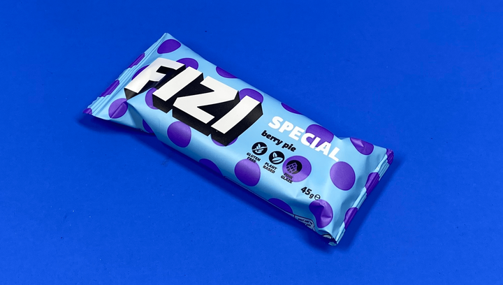 Протеїновий Батончик Fizi Special Berry Pie в Розовом Шоколаде 45g - изображение 3