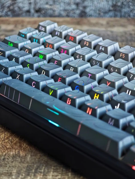 Механічна клавіатура AULA F75 MAX ігрова з екраном Black Gradient (RGB, Bluetooth/2.4G/USB-C, Hotswap, Gasket Mount) - Фото 5 Механічна клавіатура AULA F75 MAX ігрова з екраном Black Gradient (RGB, Bluetooth/2.4G/USB-C, Hotswap, Gasket Mount) - зображення 5