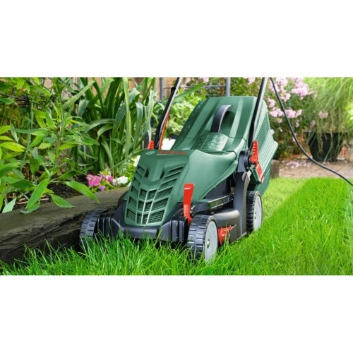 Газонокосарка Bosch UniversalRotak 34-405 1300Вт, 34см, 40л, 27-50мм, 11кг (0.600.8A6.401) BOSCH 0.600.8A6.401 988929 - зображення 7
