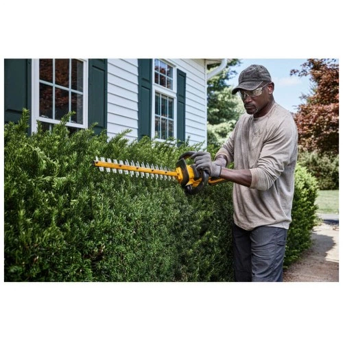 Кусторез DeWALT XR FLEXVOLT 54В Li-lon, нож 65 см (без АКБ та ЗП) (DCMHT573N) DeWALT DCMHT573N 977046 - Фото 7 Кусторез DeWALT XR FLEXVOLT 54В Li-lon, нож 65 см (без АКБ та ЗП) (DCMHT573N) DeWALT DCMHT573N 977046 - изображение 7