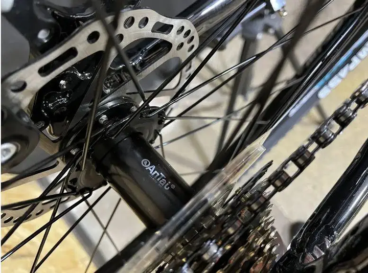 Велосипед гірський алюмінієвий Crosser Girl XC-100 24" рама 13 дюймів Чорно-бірюзовий для дівчаток підлітковий - Фото 5 Велосипед гірський алюмінієвий Crosser Girl XC-100 24" рама 13 дюймів Чорно-бірюзовий для дівчаток підлітковий - зображення 5