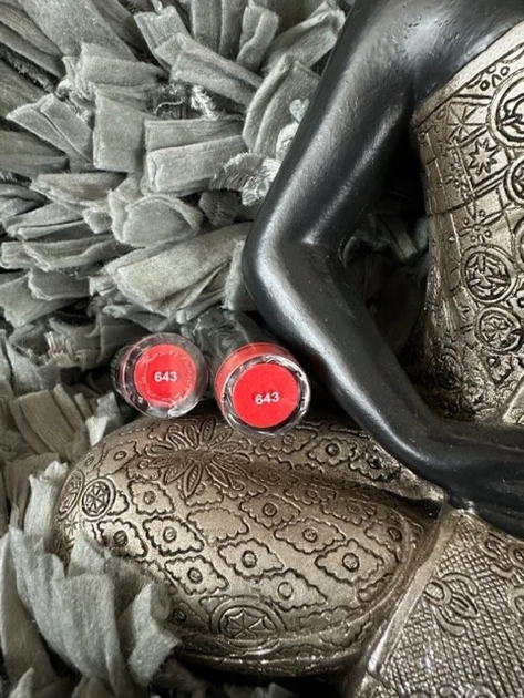 Зволожуюча помада для губ NYX Cosmetics Extra Creamy Round Lipstick LSS643 Femme - зображення 9
