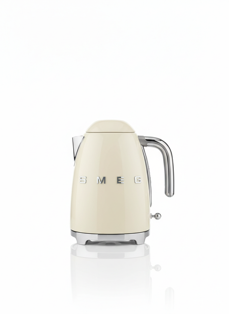 Електрочайник Smeg 50 Style Кремовий 1.7л (KLF03CREU) - зображення 2