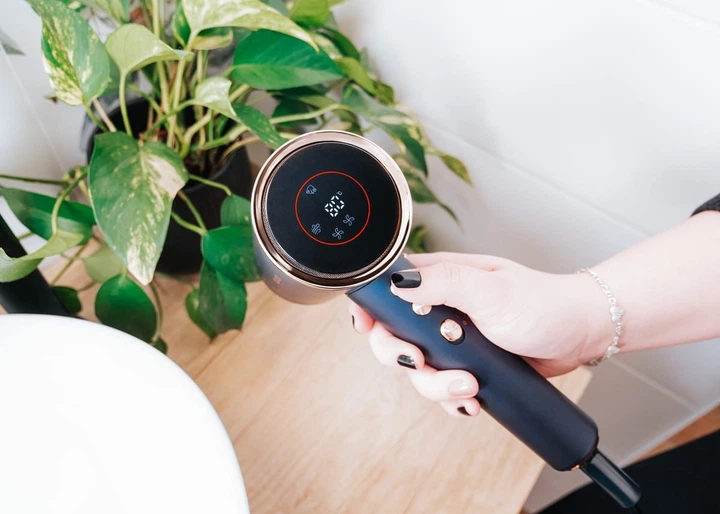 Suszarka do włosów Concept Profi Care VV8100 - obraz 9