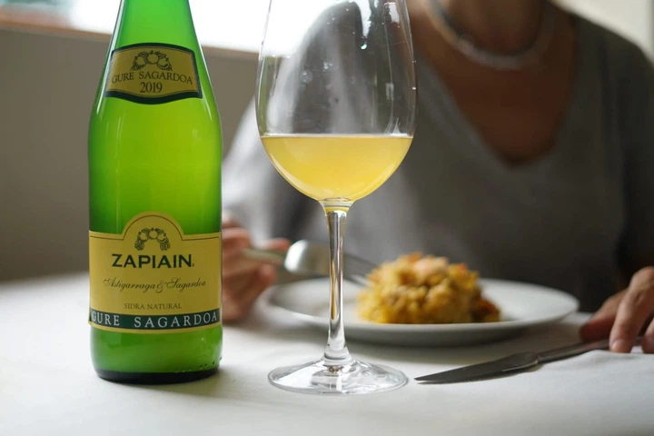 Сидр Zapiain&nbsp;Gure&nbsp;Sagardoa сухой&nbsp;6% 0.75 л (8420504121339) - изображение 2