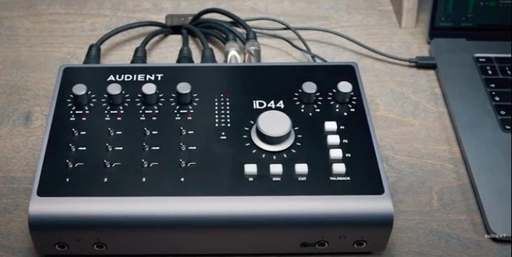 Interfejs audio Audient iD44 MKII (5060374260450) - obraz 8