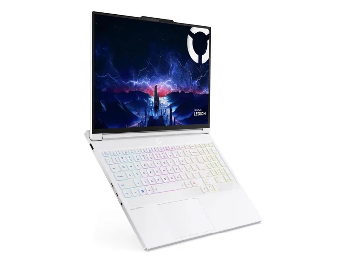 Ноутбук Lenovo Legion 7-16 Ultra 9-275HX/32GB/1TB/Win11 RTX5060 OLED 240Hz (83KY0041PB) - зображення 2