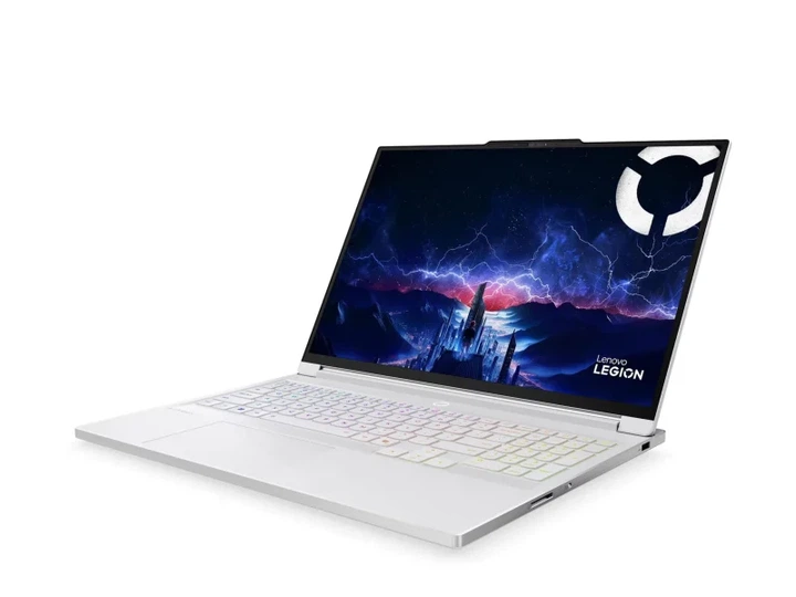 Ноутбук Lenovo Legion 7-16 Ultra 9-275HX/32GB/1TB/Win11 RTX5060 OLED 240Hz (83KY0041PB) - зображення 10