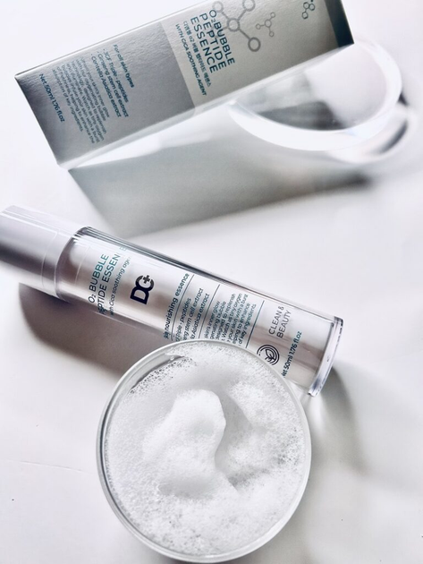 DM.Cell (ДіЕм.Селл) O2 Bubble Peptide Essence — оксигенуюча пептидна есенція для обличчя 50 мл, anti‑age, з пептидами - зображення 2