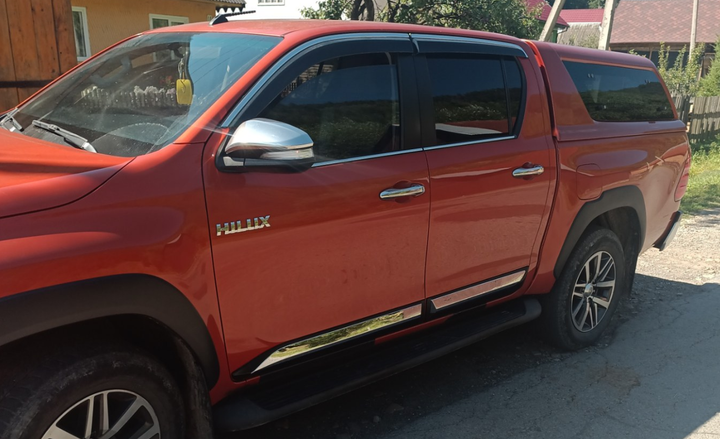 Боковые молдинги накладки на двери Toyota Hilux Revo Тойота Хайлюкс Рево 2015- черные с хром вставкой ABS L1691 - изображение 11