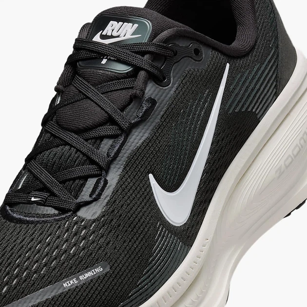Жіночі кросівки для бігу Nike W Vomero 18 HM6804-005 36 (5.5US) Чорні (197863392752) - зображення 7