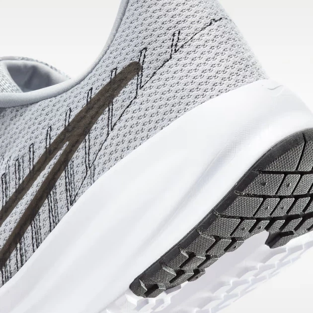 Чоловічі кросівки для бігу Nike Run Defy HM9594-003 45.5 (11.5US) Сірі (197861839563) - зображення 7