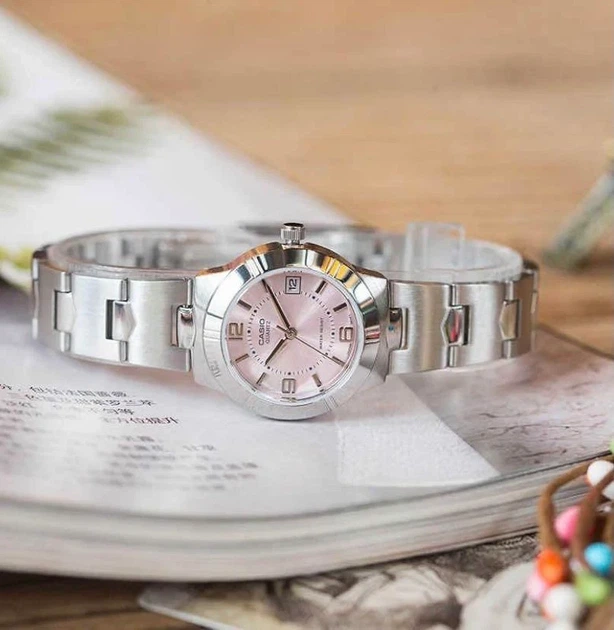 Casio LTP-1241D-4A жіночий кварцовий годинник сталевий браслет рожевий циферблат водозахист 30 м - зображення 4