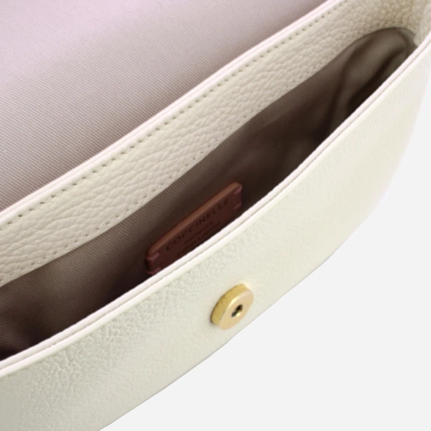 Сумка крос-боді через плече жіноча з натуральної шкіри маленька Coccinelle E5S00550201-N17 Молочна (800070354232) - зображення 4