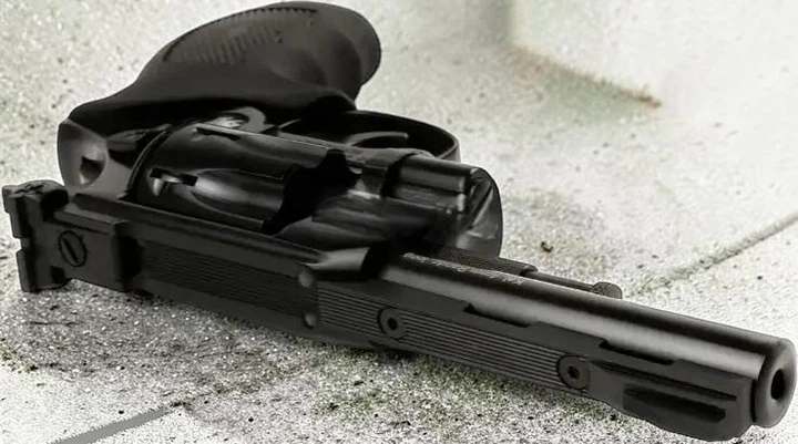 Револьвер Weihrauch Arminius HW4 4" Combat grip + Dynamit Nobel 100шт - изображение 6