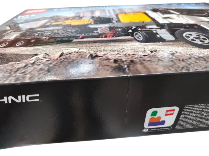 Конструктор LEGO Technic Вантажівка Volvo FMX і електричний екскаватор EC230 2274 деталі (42175) (955555917301499) - Уцінка - зображення 7
