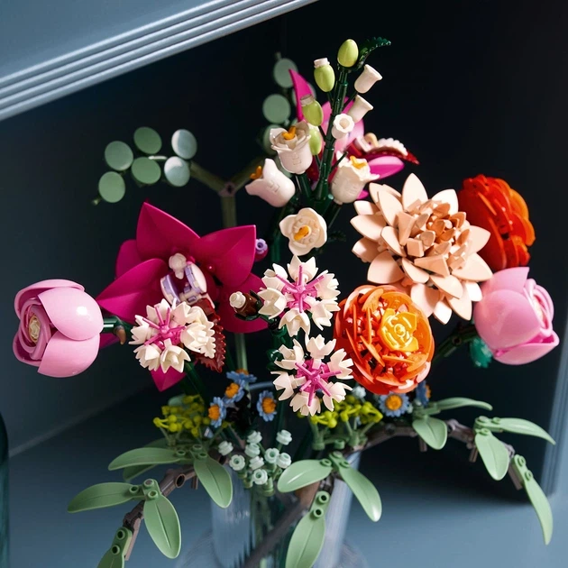 Конструктор Botanicals “Милий рожевий букет квітів” 749 деталей (10342) - Фото 6 Конструктор Botanicals “Милий рожевий букет квітів” 749 деталей (10342) - зображення 6