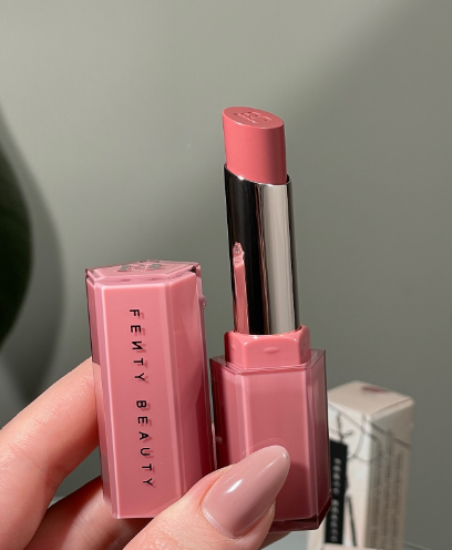 Глянцева помада для губ Fenty Beauty Gloss Bomb Stix, відтінок Is It Fussy, 3.6g - изображение 4