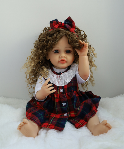 Лялька Реборн Reborn Doll 55 см, реалістична вініл-силіконова дівчинка кучеряшка в одязі з аксесуарами - Фото 1 Лялька Реборн Reborn Doll 55 см, реалістична вініл-силіконова дівчинка кучеряшка в одязі з аксесуарами - зображення 1