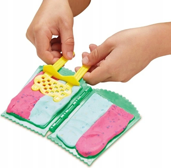 Zestaw kreatywny Hasbro Play-Doh Kitchen Creation Ice Cream E2385 (5010996301970) - obraz 4