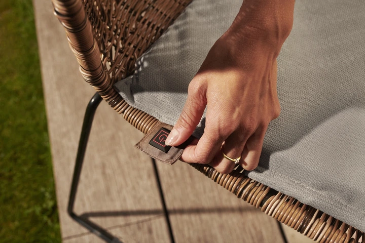 Електрогрілка Duux Mellow 40 х 40 см Сіра - Фото 6 Електрогрілка Duux Mellow 40 х 40 см Сіра - зображення 6