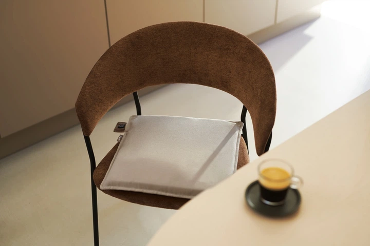 Електрогрілка Duux Mellow 40 х 40 см Сіра - Фото 10 Електрогрілка Duux Mellow 40 х 40 см Сіра - зображення 10