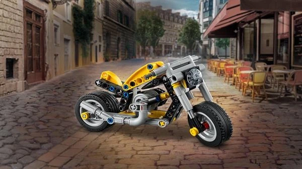 Конструктор LEGO Technic Жовтий мотоцикл 151 Деталь (42225) - Фото 8 Конструктор LEGO Technic Жовтий мотоцикл 151 Деталь (42225) - изображение 8