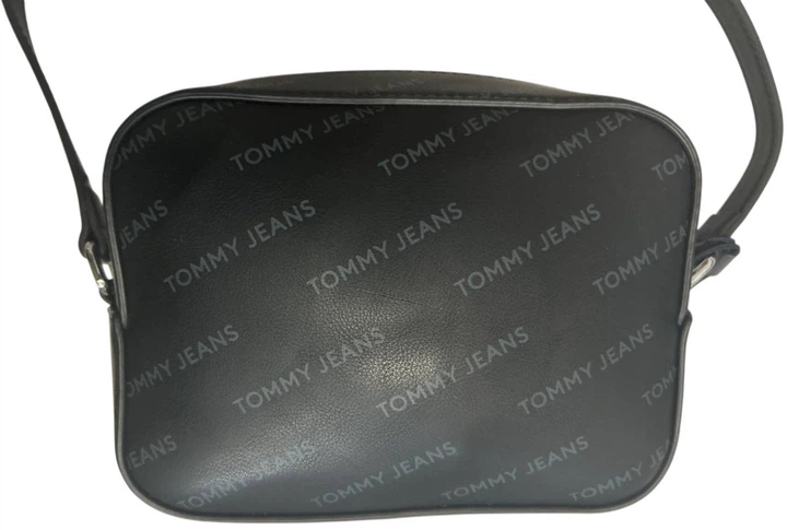 Torebka crossbody damska Tommy Hilfiger AW0AW16806-0GJ Czarna (8720637867105) (955555907412082) - Outlet - obraz 2