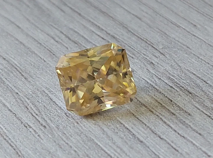 Муассанит 4.64 ct VVS1 10 х 9 мм (53715) - Фото 2 Муассанит 4.64 ct VVS1 10 х 9 мм (53715) - изображение 2
