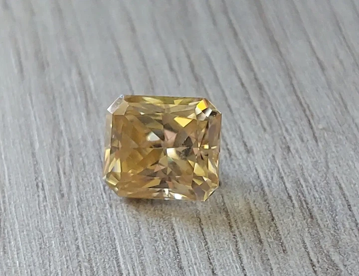 Муассанит 4.64 ct VVS1 10 х 9 мм (53715) - Фото 4 Муассанит 4.64 ct VVS1 10 х 9 мм (53715) - изображение 4