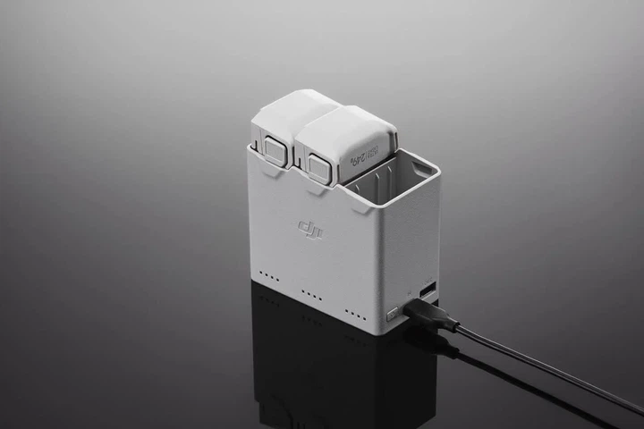 Зарядная станция DJI Mini 3 PRO / 30W / USB-C / Двусторонняя / 3 аккумулятора / Серый (CP.MA.00000500.01) Б/В - изображение 4