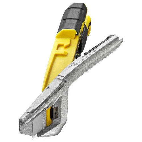 Ніж монтажний Stanley FatMax Integrated Snap Knife, сегментне лезо 18мм, L=165мм. (FMHT10594-0) Stanley FMHT10594-0 977819 - зображення 4